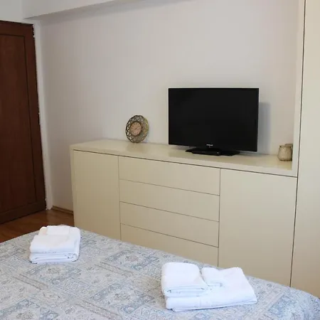 Апартаменти Cozy White