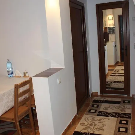 Cozy White Апартаменти *